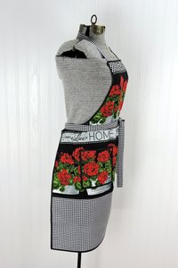 SHIPS FAST~ Geraniums Chef's Apron with pocket, pretty hostess apron, retro kitchen decor, one-size-fits-most, Red Geranium & Black Gingham