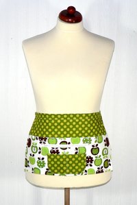 Metro Market Apples waist apron with zipper pocket – handmade utility apron for educators, vendors & craft shows. Fits waists up to 40 inches.