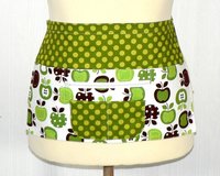 Metro Market Apples waist apron with zipper pocket – handmade utility apron for educators, vendors & craft shows. Fits waists up to 40 inches.