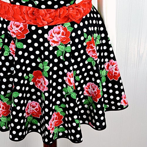 Retro 50s Twirly Skirt Apron (Polka Dots & Roses on black) heart-shaped bib, flirty photo prop, ready to ship gift for her