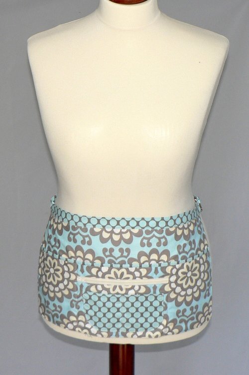 Wallflower Sky Multi-Pocket Vendor Apron with zipper pocket for Teacher, Waitress, 2 sizes made to order