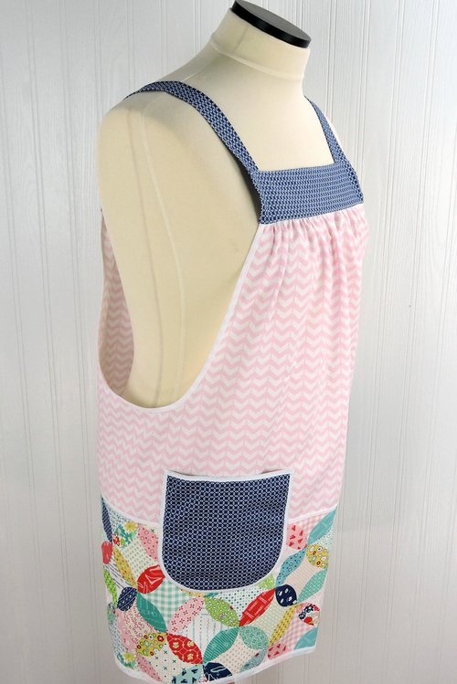 Vintage Happy Scrapbuster Pinafore with no ties (straps go straight over shoulders) relaxed fit smock with pockets, fits L/XL/2X, SHIPS NOW