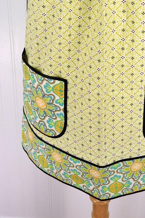 Vintage Paisley Pinafore Apron with no ties, relaxed fit smock with pockets fits L/XL/2X, Grandmacore kitchen, Ready to Ship