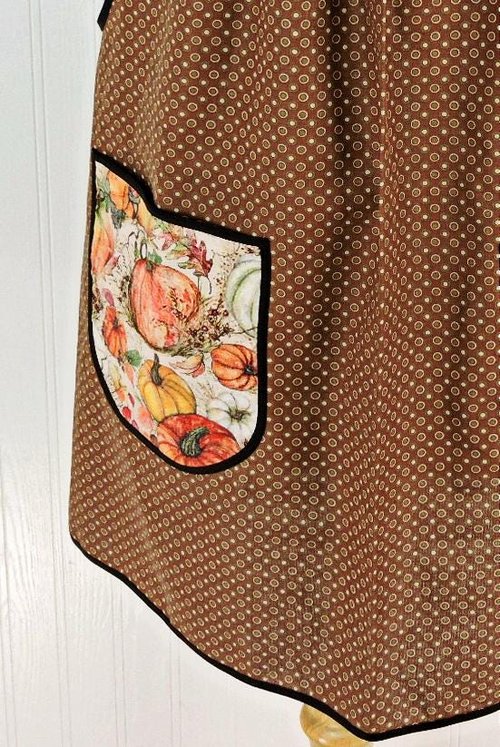 Harvest Pumpkins Scrapbuster Pinafore with no ties, relaxed fit smock with pockets, fall apron, Susan Winget Harvest fabric, SHIPS FAST