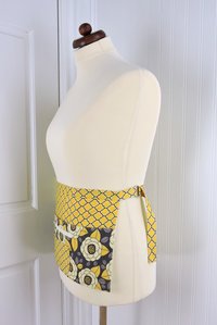 Granite Bloom Multi-Pocket Apron with zipper pocket fits waists up to 40 inches, delightful gift for her, ready to ship