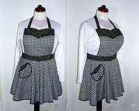 Black Gingham Twirly Skirt Apron, retro 50s circle skirt apron + sweetheart neckline, flirty kitchen apron with pocket, made to order