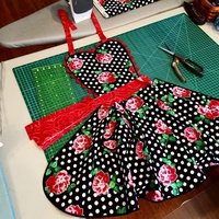 Retro 50s Twirly Skirt Apron (Polka Dots & Roses on black) heart-shaped bib, flirty photo prop, ready to ship gift for her