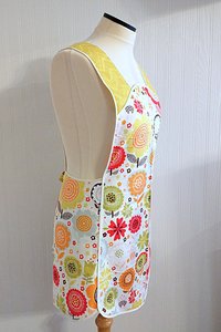 SHIPS FAST~ Matilda Floral 50s Style Smock Apron, relaxed fit apron (H back style doesn't touch neck) Standard Size fits L/XL ready to ship