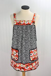 SHIPS FAST~ Bonehead Halloween Pinafore Apron with no ties, relaxed fit smock with pockets, skulls + bones apron fits L/XL/2X, Ready to Ship