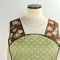 SHIPS FAST~ Grandma's House 50s Style Smock Apron, comfortable relaxed fit apron (H back style doesn't touch neck) last one fits L/XL