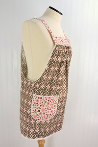 SHIPS FAST~ Indian Summer Brown Damask Pinafore, retro hostess apron, relaxed fit smock with pockets fits L/XL/2X, ready to ship