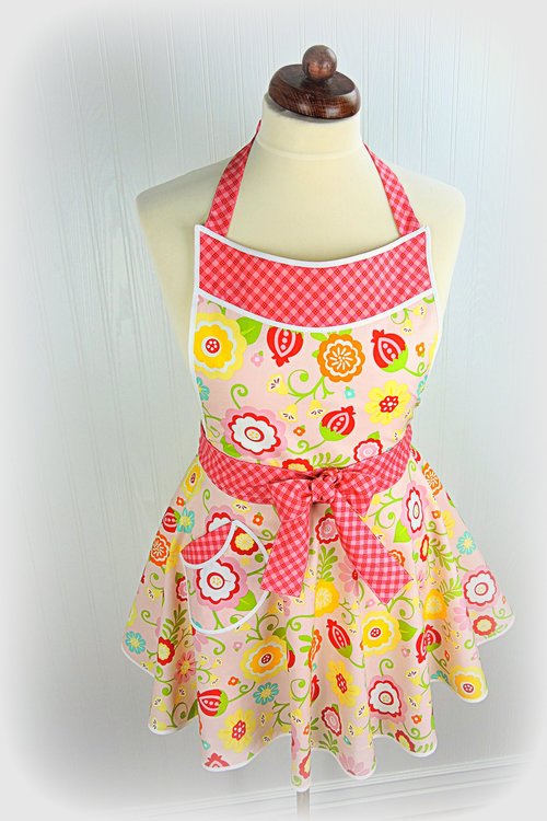 Simply Sweet Twirly Skirt Apron (pink floral apron) party hostess apron not available anywhere else, *one size* ready to ship