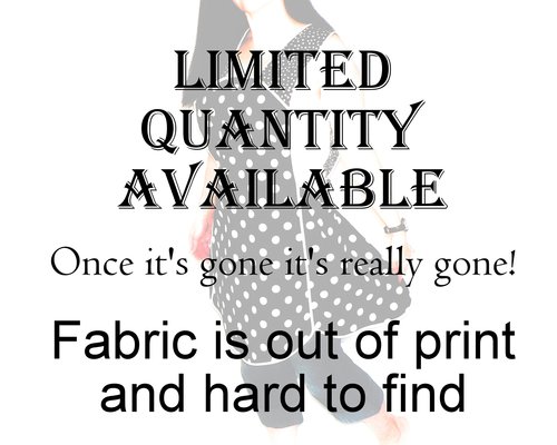 Pristine Poppy Multi-Pocket Apron for teachers, vendors, photographers, servers includes zipper money pocket 2 sizes
