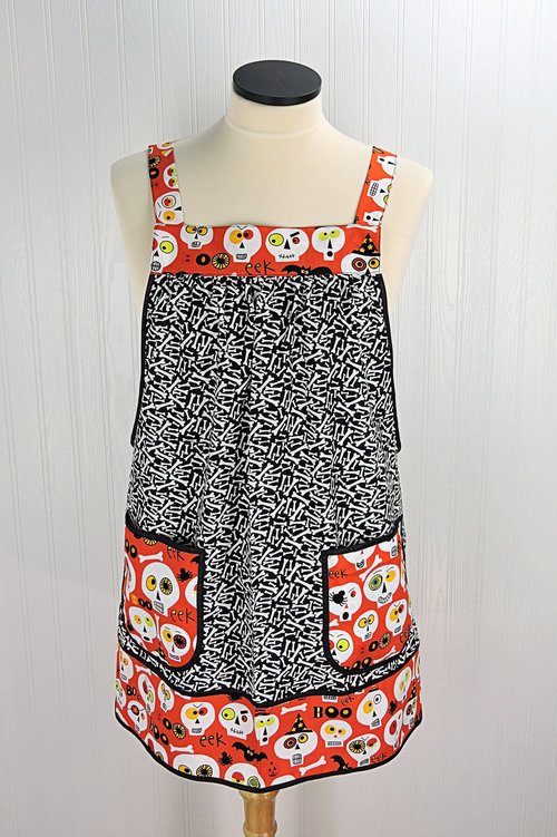 SHIPS FAST~ Bonehead Halloween Pinafore Apron with no ties, relaxed fit smock with pockets, skulls + bones apron fits L/XL/2X, Ready to Ship