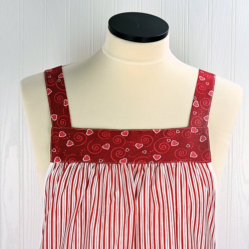Red Stripe Valentine Pinafore with no ties, relaxed fit smock with pockets, standard size Red Heart Apron L/XL/2X, Ready to Ship