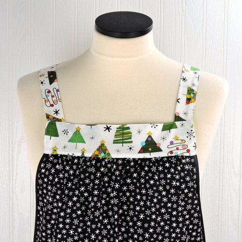 SHIPS FAST Snowflakes and Christmas Trees Pinafore with no ties, relaxed fit smock with pockets fits L/XL/2X, one of a kind holiday apron