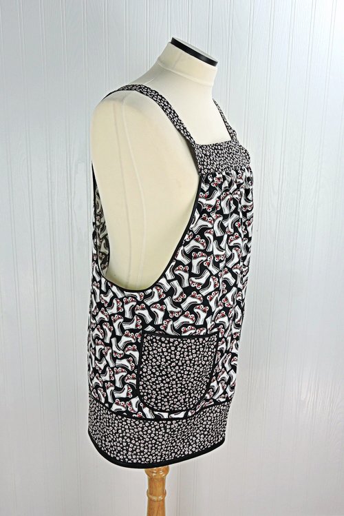 Retro Roller Skates Pinafore Apron with no ties, relaxed fit smock with pockets, fun hostess apron fits L/XL/2X, ready to ship now