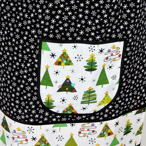 SHIPS FAST Snowflakes and Christmas Trees Pinafore with no ties, relaxed fit smock with pockets fits L/XL/2X, one of a kind holiday apron
