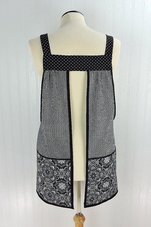 Fancy Medallion 2 Scrapbuster Pinafore with no ties (straps go straight over the shoulder), relaxed fit smock with pocket, L/XL/2X ships now