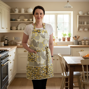 Optic Blossom Retro Chef Apron with pocket, pretty hostess apron, retro kitchen decor, typical one-size-fits-most