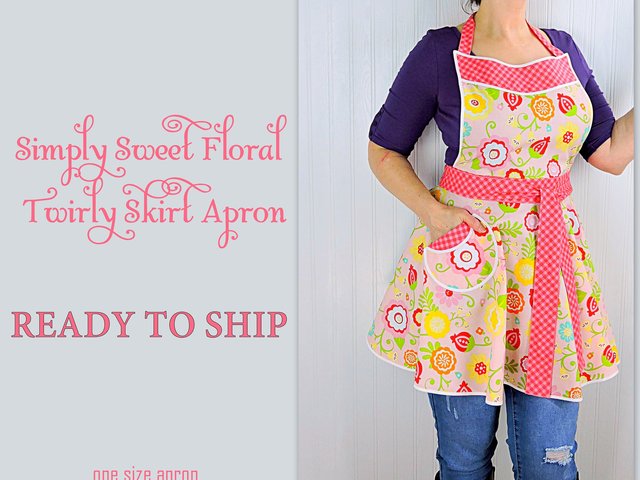 SHIPS FAST~ Simply Sweet Twirly Skirt Apron (pink floral apron) party hostess apron not available anywhere else, *one size* ready to ship