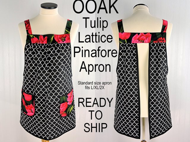 SHIPS FAST ~ Tulip Lattice Pinafore Apron with no ties, plus size smock apron with pockets, Standard Size (fits L/XL/2X) ooak, ready to ship